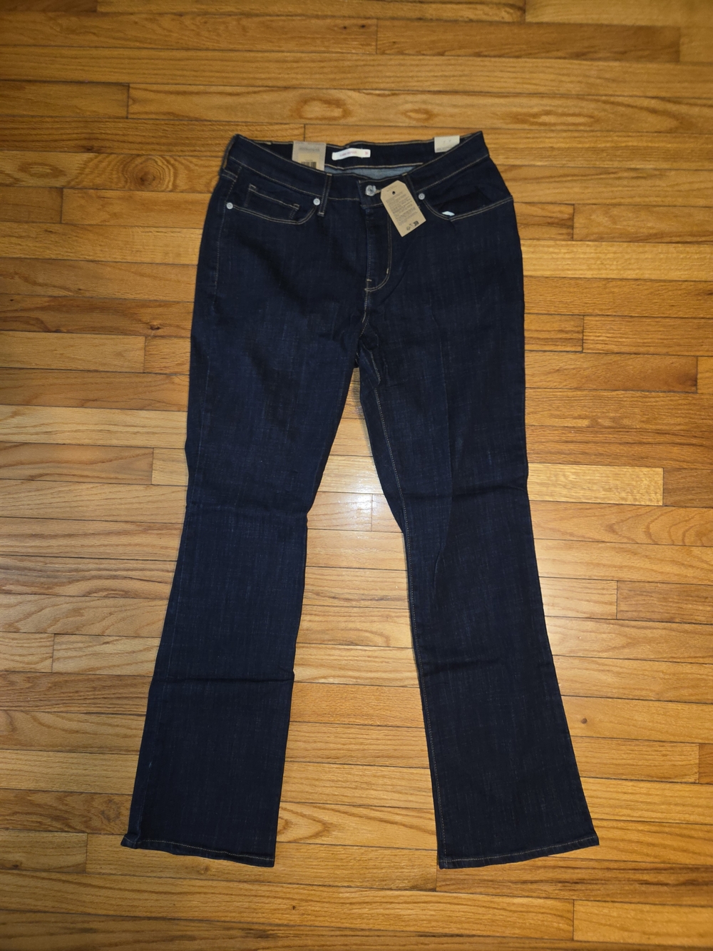 Levis Classic Bootcut Jeans 12 NWT